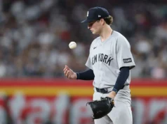 Cam Littler lamentou não poder perder as esperanças do AL East para os Yankees