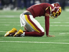 Um número se destaca pelo Comandante QB Jayden Daniels