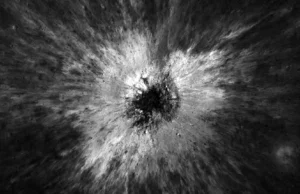 Moon Orbiter da NASA encontra cratera de 728 pés que não existia antes