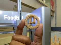 Cientistas apoiados pela NASA transformam resíduos plásticos em biscoitos comestíveis
