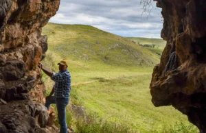 Esta caverna australiana guarda segredos religiosos de 25.000 anos
