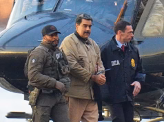 O manifestante ditador venezuelano Nicolás Maduro protestou contra as acusações de tortura e negou as alegações de que americanos foram estrangulados e receberam choques elétricos genitais… Juiz-chefe deve impedi-lo de falar