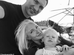 A filha de Hayden Panettiere, Kaya, 11, aparece na audiência com o pai Wladimir Klitschko … enquanto o boxeador recebe a tutela temporária do patrimônio