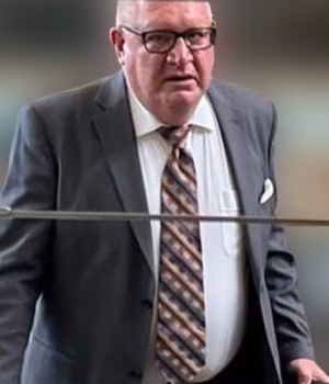 110832477-16174243-Craig_Munnings_a_former_senior_government_adviser_who_represente-a-2_179134117669.avif