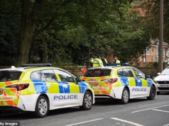 Homens iranianos que chegam ao Reino Unido em pequenos barcos atacam o Museu Judaico e a Sinagoga de Manchester por causa do atentado bombista do Yom Kippur