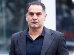 Novo golpe para o ‘padrinho da indústria de piscinas’ acusado de crime DV contra o ‘primeiro amor’ enquanto ele deixa o cargo executivo de alto nÃvel para manter os detalhes do caso em segredo