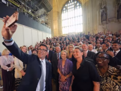 Andy Burnham alertou os seus próprios deputados para não repetirem os erros de Keir Starmer enquanto o governo se prepara para remover os benefícios básicos de invalidez dos menores de 25 anos como parte de uma estratégia de regresso ao trabalho.