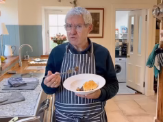 Agora Gregor Fischer está servindo uma delícia – em seu próprio programa de culinária no YouTube