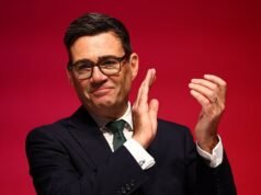 Andy Burnham descartou planos polêmicos para evitar um julgamento com júri