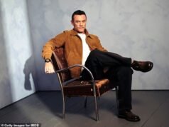 Luke Evans avalia os estereótipos LGBTQ e por que ele não concorda que apenas atores gays devam interpretar personagens gays: ‘Só porque você é gay não significa que você precisa acordar’
