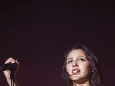 Olivia Rodrigo diz coisas terríveis para Cornell enquanto ele se reúne em torno da mulher que acusa os estudantes de estuprá-la.