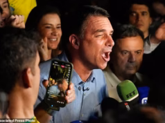 Flavio Bolsonaro, aliado de Trump, concorre ao lado de Lula da Silva nas eleições presidenciais do Brasil