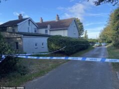 Investigação de assassinato após corpo de mulher de 40 anos encontrado em propriedade a menos de um quilômetro da propriedade de Sandringham