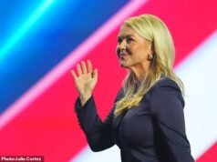 Carolyn Levitt conseguiu um emprego lucrativo na Fox News depois de deixar a Casa Branca