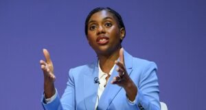 Conservadores prometem construir ‘Iron Dome’ para impedir drones e mísseis: Partido planeja novo Escudo Britannia de £ 10 bilhões para proteger os céus do país