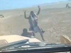 Forças apoiadas pela Arábia Saudita ‘usam veículos blindados para atropelar rebeldes Houthi que se rendem’ enquanto a batalha se intensifica na rota marítima do Mar Vermelho