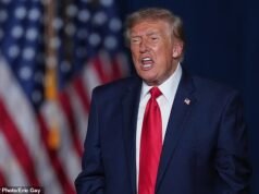 À medida que o mapa intercalar da Câmara se abre, mais de 60 lugares estão numa corrida brutal, com Trump a vencer por uma média de oito pontos.