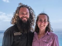 Um casal australiano se apresentou para reivindicar um prêmio de US$ 14 milhões depois de ficar em uma caravana