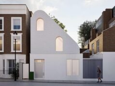 Um proprietário de uma casa de £ 1,2 milhão em Notting Hill que venceu uma batalha de planejamento de dois anos de £ 10.000 com o conselho por causa de uma cerca quer substituí-la por uma extensão ultramoderna de £ 500.000.