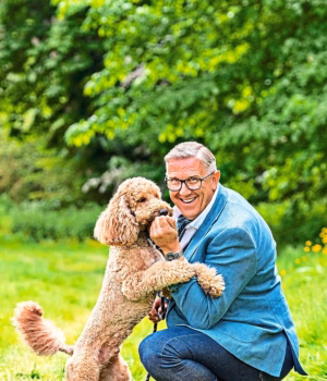 111761493-16197379-Strictly_Come_Dancing_bosses_hoped_TV_dog_trainer_Graeme_Hall_wo-a-76_17915702506.avif