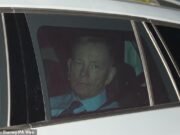 O secretário da Irlanda do Norte, Sir Chris Bryant, proibirá o desfile de Drumcree após impasse de uma semana