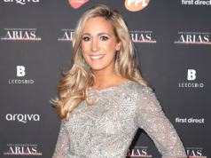 A apresentadora da BBC Amy Irons revelou que está esperando seu primeiro filho com seu namorado professor de educação física