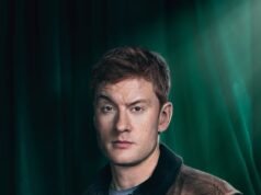 Ele se torna talvez o galã mais improvável dos Traidores – com membros longos, sobrancelhas franzidas e sorriso irônico. Mas por trás dos cachos elegantes de James Acaster esconde-se um desgosto secreto… e um rival amoroso muito improvável.