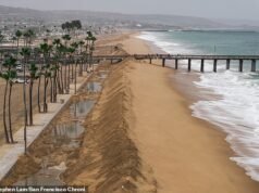 A tempestade tropical Rachel força o fechamento de praias icônicas da Califórnia enquanto graves inundações ameaçam milhões