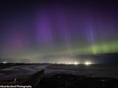 Os residentes do Reino Unido ficaram maravilhados quando a aurora boreal iluminou o céu na costa sul da Inglaterra