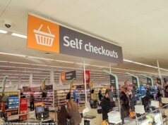 Policial especial demitido da polícia depois de não pagar £ 1,20 pela sacola no caixa de autoatendimento da Sainsbury