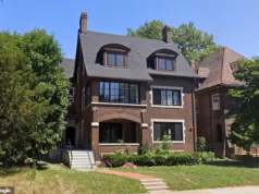 Uma mulher de 21 anos foi abusada sexualmente em uma fraternidade da Universidade de Chicago, diz a polícia