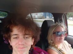 Trágica busca por menino texano de 16 anos levado pela corrente enquanto nadava com a namorada