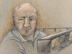 Pais devastados contaram num tribunal como as vidas dos seus filhos foram arruinadas pelo ataque com faca na Argélia que desencadeou os motins irlandeses – com a menina de oito anos, agora apenas capaz de “falar” com os olhos abertos.