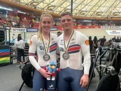 O novo casal de ouro da Grã-Bretanha abalado por sua eliminação no campeonato mundial: como a ciclista mais rápida do mundo manteve em segredo a deserção de seu amante – mas agora ele está voltando para casa em meio a uma tempestade de ‘má conduta’ por causa de seu comportamento