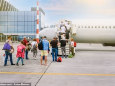 Uma empresa de viagens do Reino Unido que atendia 100 mil clientes entrou em liquidação após 15 anos, em mais um golpe para um setor conturbado.