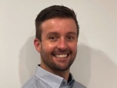 Construtor australiano processou mais de 19 horas de jornada de trabalho depois que clientes expuseram suas contas no Facebook e Strava – já que ele afirma que até trabalhou no dia de seu casamento