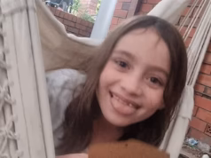 Mãe de Adelaide é acusada de acidente horrível que matou sua filha de 11 anos poucos dias após seu funeral