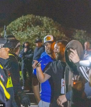 111854119-16214379-Police_and_demonstrators_during_an_anti_migrant_protest_in_Gospo-a-1_179214876869.avif