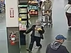 Kleiner, 71 anos, está processando a rede de supermercados em US$ 33 milhões depois de cair em uma poça.