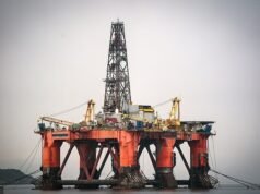 Sindicatos que lutam contra o lobby do petróleo no Mar do Norte exigem que atores, professores e bombeiros bloqueiem novas perfurações para salvar o planeta Burnham