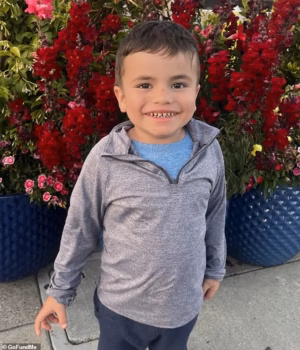 111880389-16211553-Four_year_old_Zeccai_Lovato_suffers_from_a_disease_often_called_-a-7_179207421243.avif