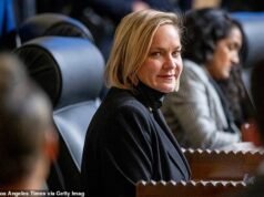 Legislador assustado de Los Angeles votando para reeleger Karen Bass para prefeita, embora ela não goste dela… porque a alternativa acordada, Nithya Raman, é pior