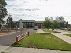 Suspeito ‘derrubado’ e possivelmente baleado por ‘transeunte’ na escola primária de Oregon, diz a polícia