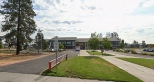 Atirador ativo relatado na escola primária de Oregon