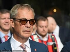Farage foi atingido por novas perguntas sobre a verificação de candidatos depois que políticos pediram a sentença de morte de King e fizeram piadas racistas e sexistas doentias