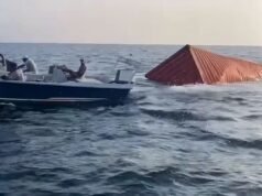 Iranianos vão pescar iPhones e perfumes franceses flutuam no Estreito de Ormuz depois que navio porta-contêineres é explodido por minas e naufrágios