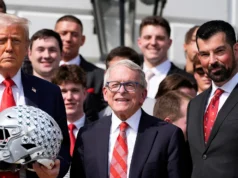 NCAA abre processo contra o governador de Ohio, Mike DeWine, por causa de ordem executiva estadual para jogadores do quinto ano