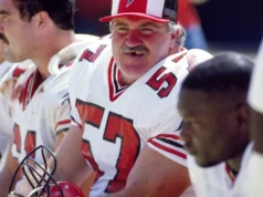 Jeff Van Note, membro do Falcons Ring of Honor, morre aos 80 anos