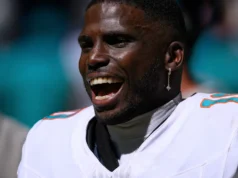 Os Chiefs supostamente contataram Tyreek Hill em meio a vários ferimentos no receptor