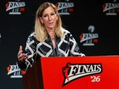 Em suas últimas finais da WNBA, a comissária Cathy Engelbert refletiu sobre seu legado enquanto crescia: ‘Você tem que ter uma pele muito dura.’